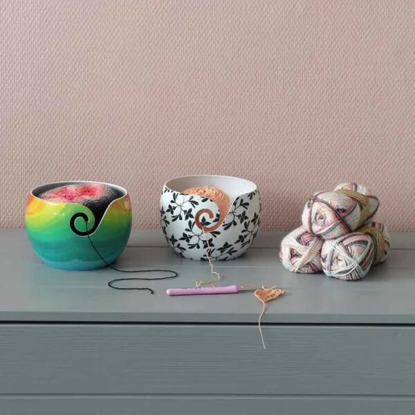 Scheepjes Yarn bowl Black Leaf onbreekbaar 15x10cm - Afbeelding 3